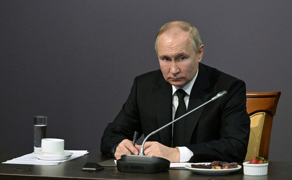     Владимир Путин  REUTERS