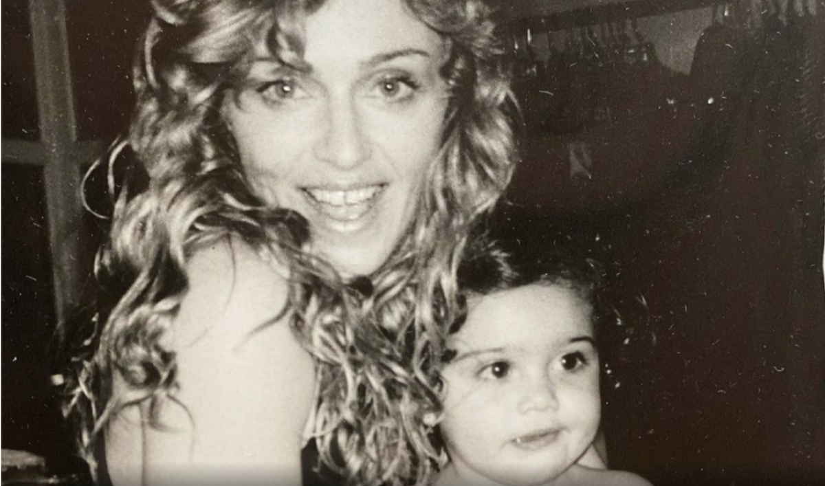 Мадонна и ее старшая дочь Лурдес Мария Чикконе-Леон (Лола); источники фото: https://www.kp.ru/)