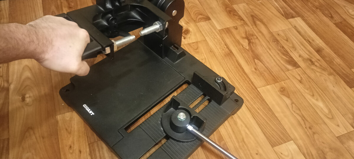 стойка для ушм 