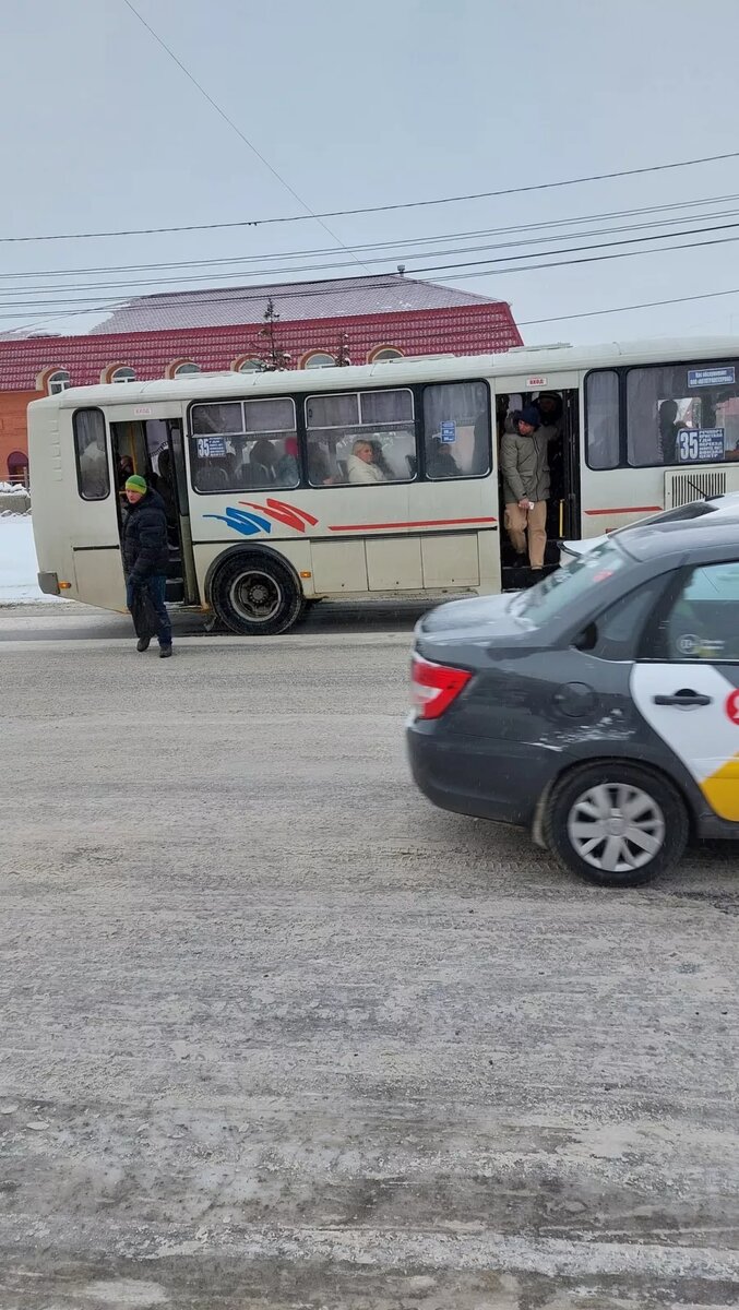 Остановка "Димакс" Фото: Инцидент Бийск