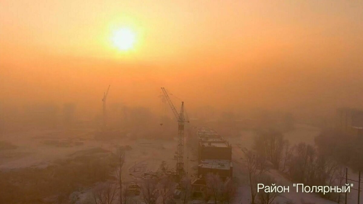     В Абакане, Минусинске и Черногорске вернулся режим «черного неба». Он рассеялся всего на один день и вновь вернулся в республику.