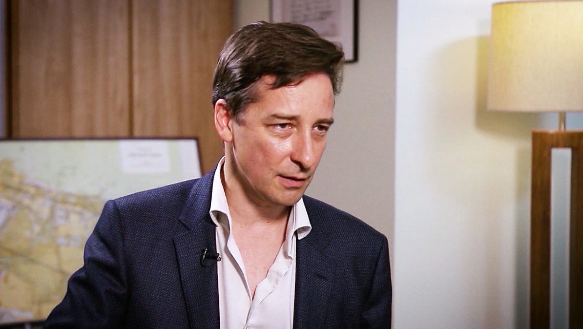 Дэвид эйр американский кинорежиссёр. Иностранец фильм 2017 шон моррисон. Пирс броснан иностранец. Орла брэйди иностранец кадры. Иностранец 3.