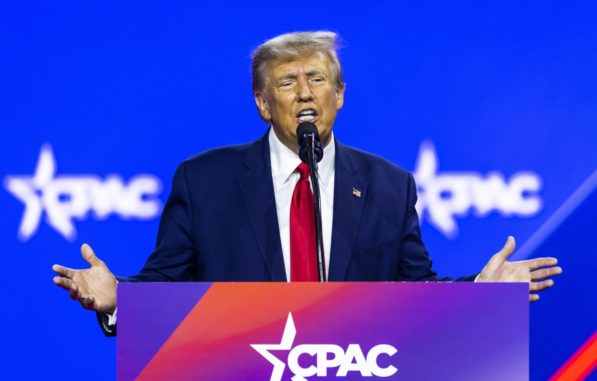    Дональд Трамп  EPA-EFE/JIM LO SCALZO