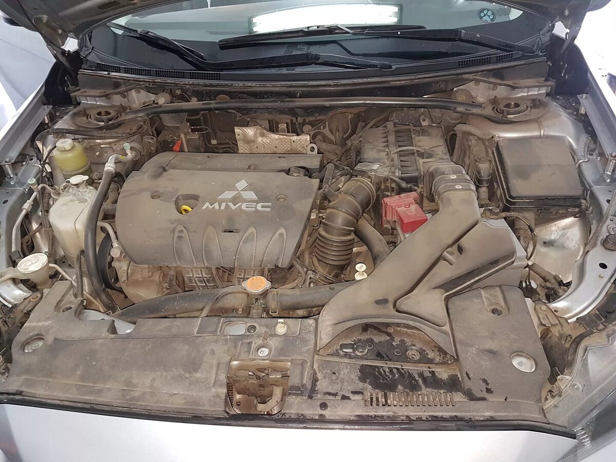   Перечисленные проблемы указывают на         необходимость периодической мойки         подкапотного пространства.