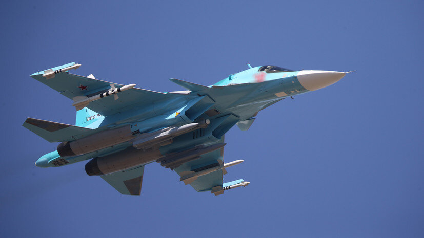     Истребитель-бомбардировщик Су-34  www.uacrussia.ru