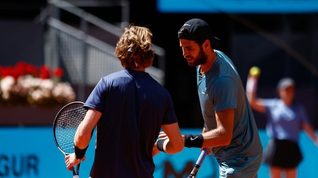    Андрей Рублев и Карен Хачанов в финале парного турнира в Мадриде. Global Look Press