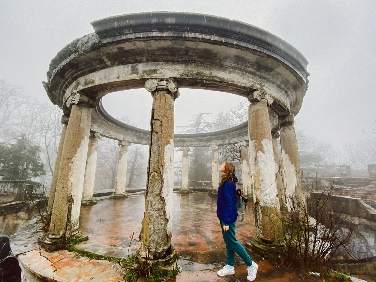 Смотрю на остатки былого величия
