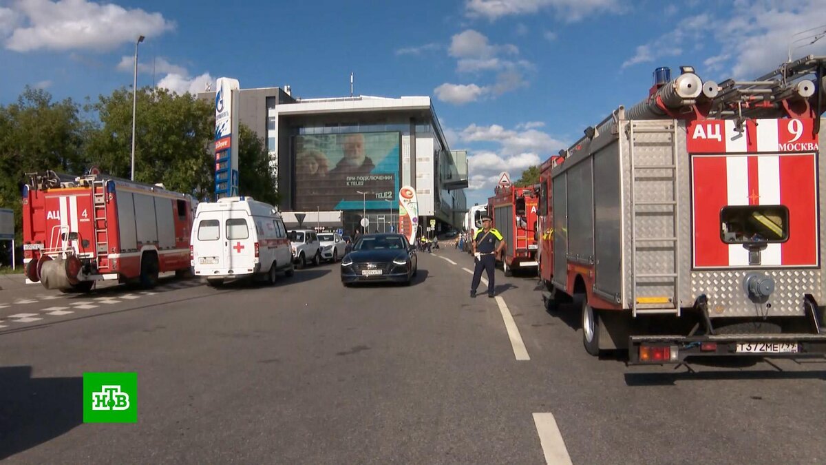 Число пострадавших при прорыве трубы в московском ТЦ возросло до 10 | НТВ:  лучшее | Дзен