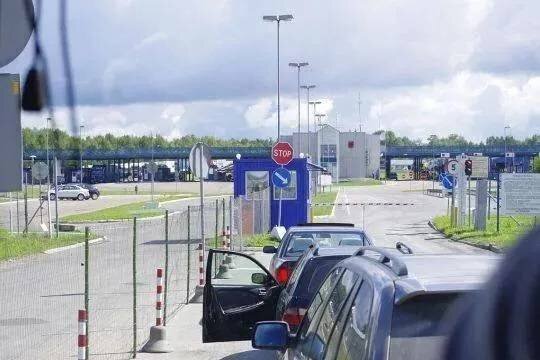    Россиянам дали рекомендации на случай изъятия автомобилей и других ценностей в Европе