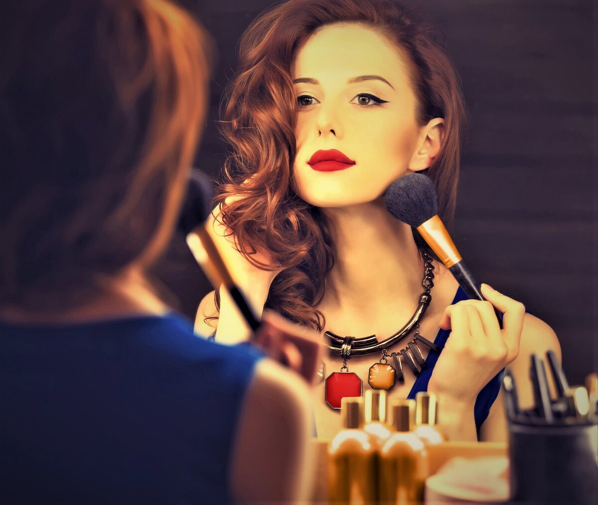 Главное — разобраться в себе. И уже потом вы сможете решить, оправдана ли ревность и стоит ли быть с этим человеком