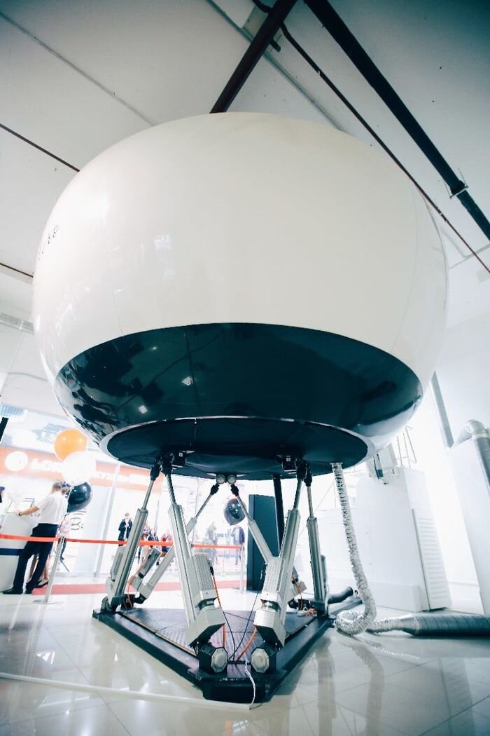 Подвижный авиатренажер Dream Aero