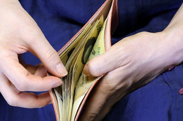 Перестаете контролировать деньги