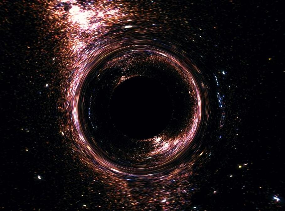 Но больше всего ему интересны черные дыры - они неизведанны, а все неизведа...