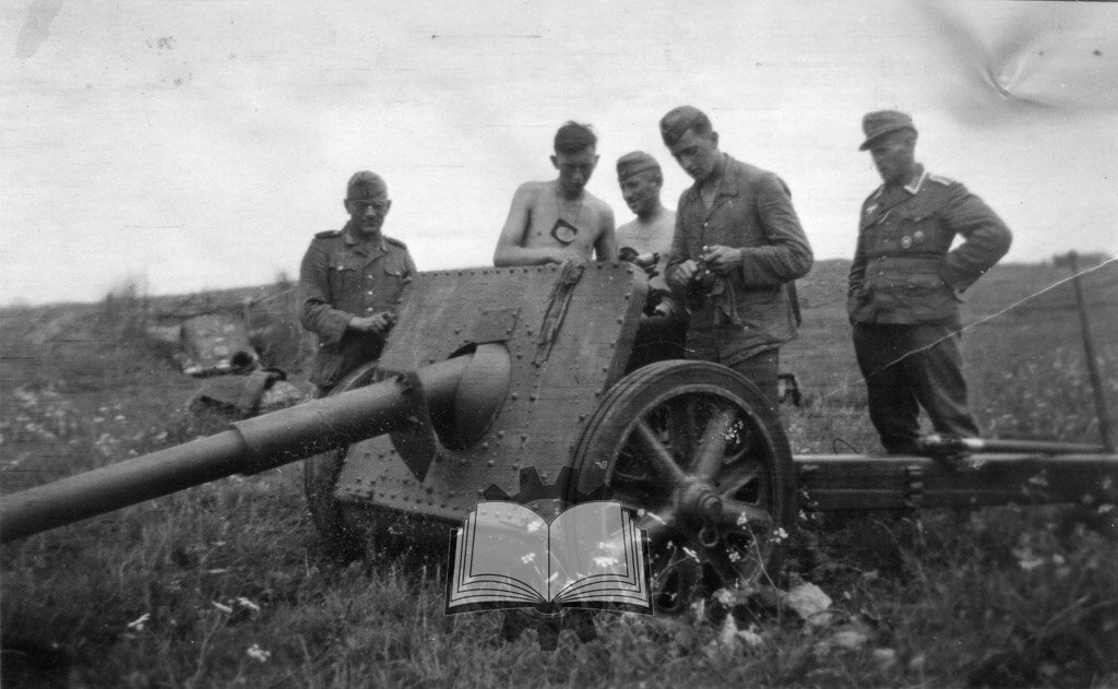 7,5 cm  Pak 41 в составе 205-й пехотной дивизии, 1942 год.