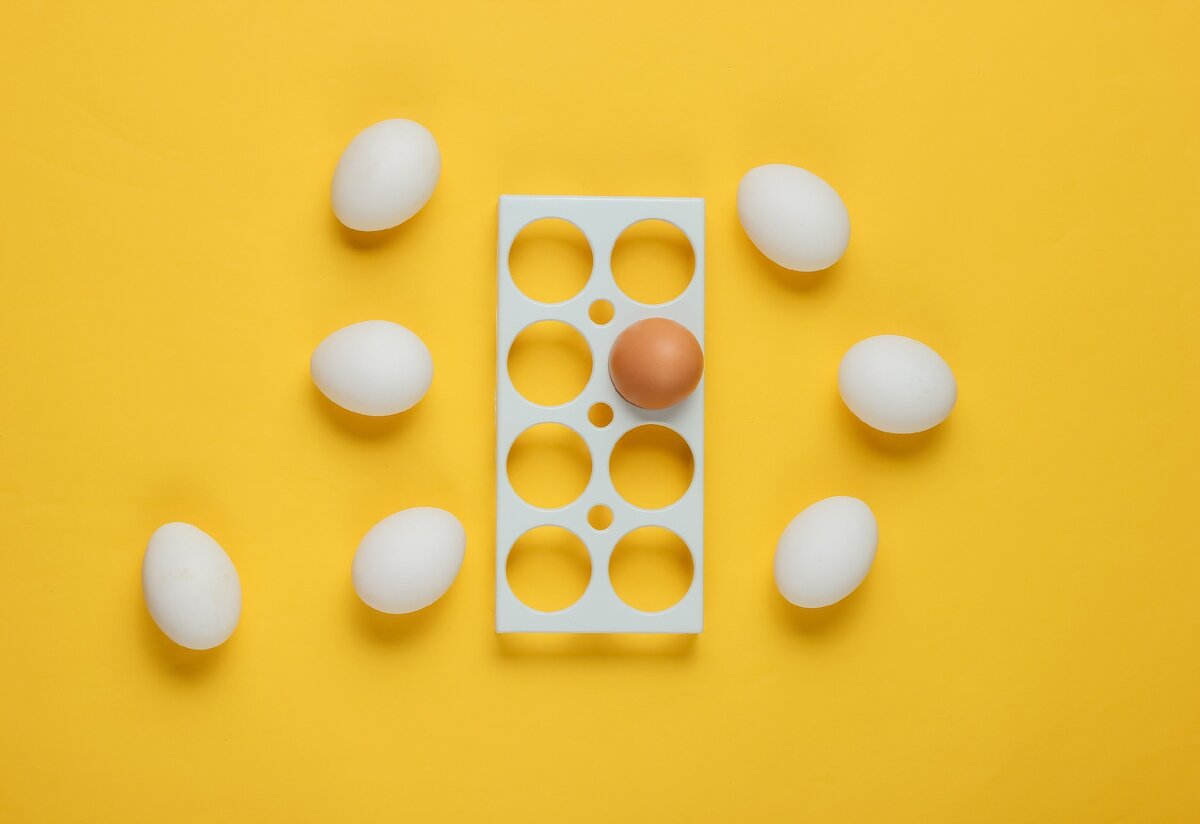 Забирать яйца из гнезда - к пополнению в семье.