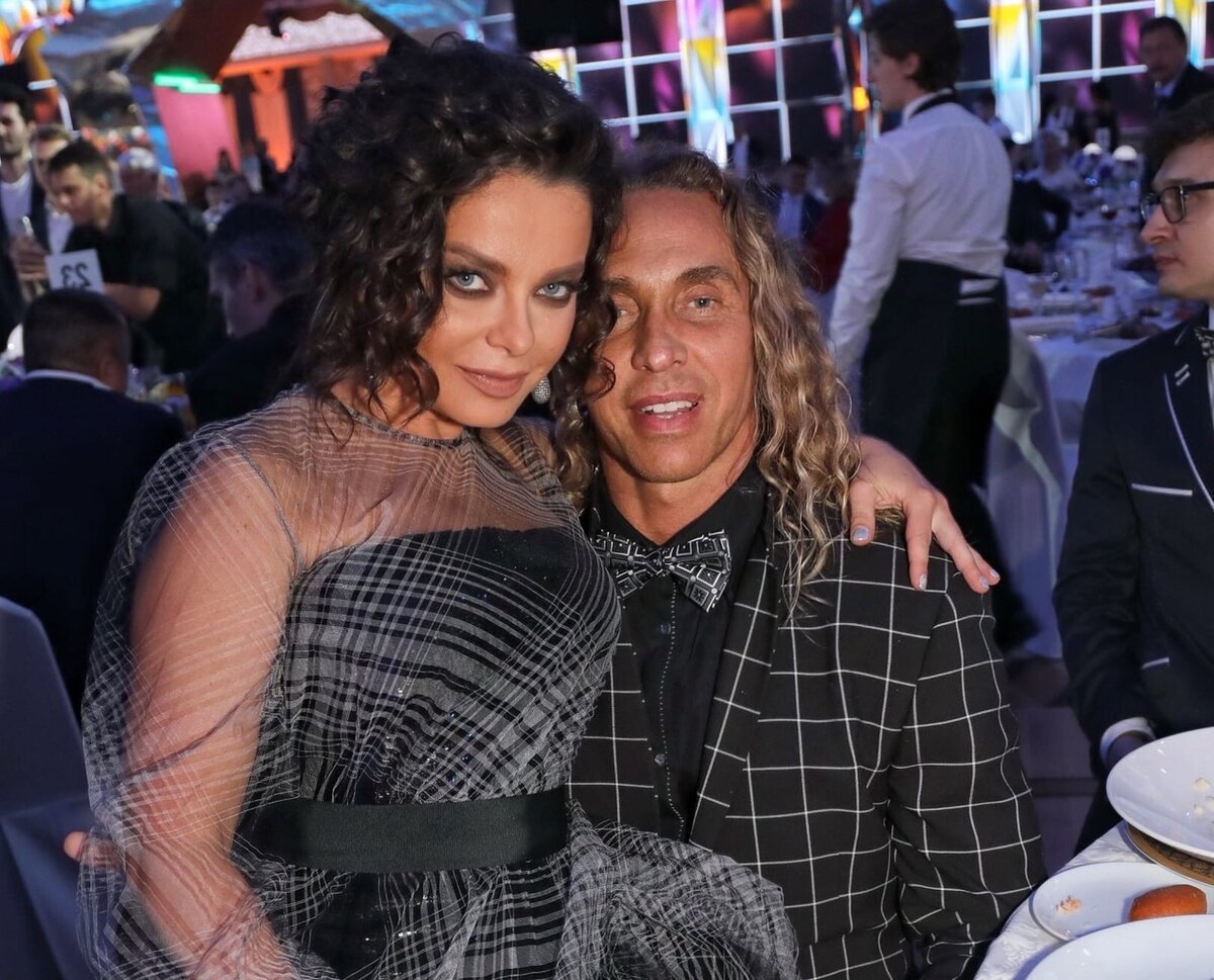 королев развода. наташа королева 2023. наташа королева 90е. тарзан и королёва развод. королев развода.