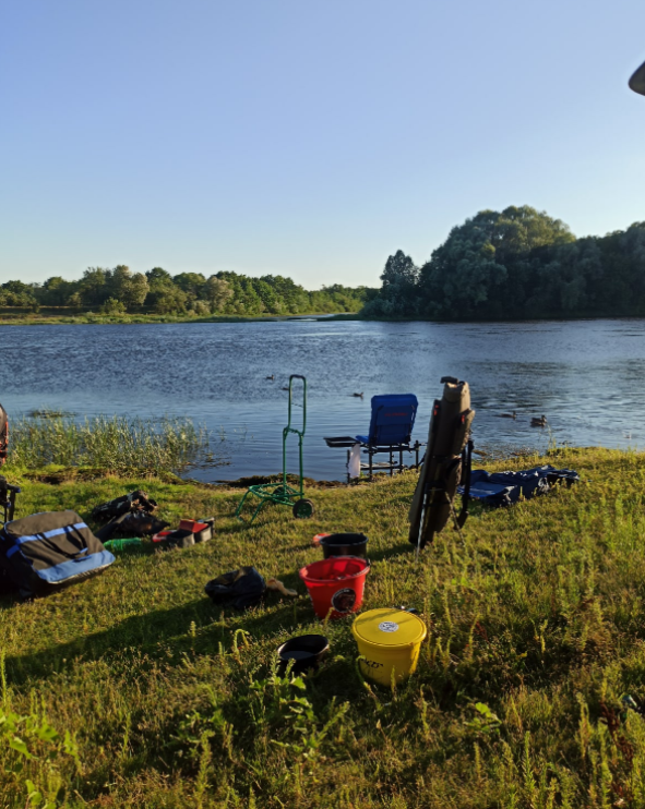 Фото автора. Малая часть барахла фидериста 😊