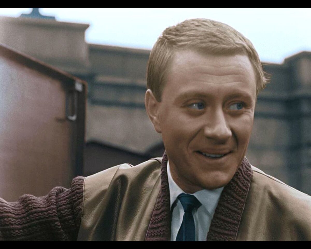 Кадр из фильма "Берегись автомобиля".