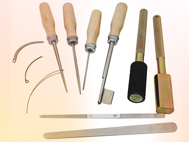 Фото - стандартный набор инструментов обмотчика электродвигателей