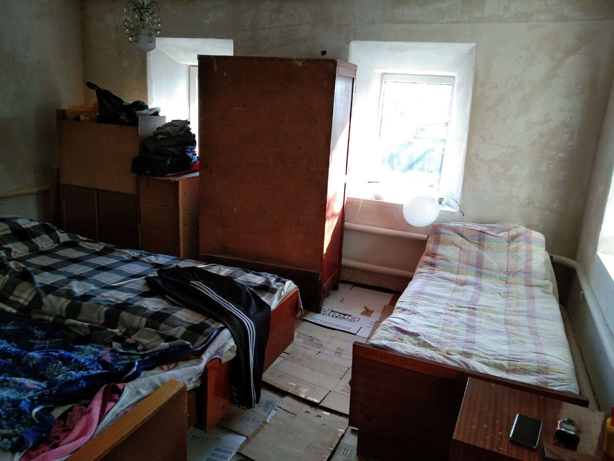 Как выразился мой муж : - общага-общагой :-)