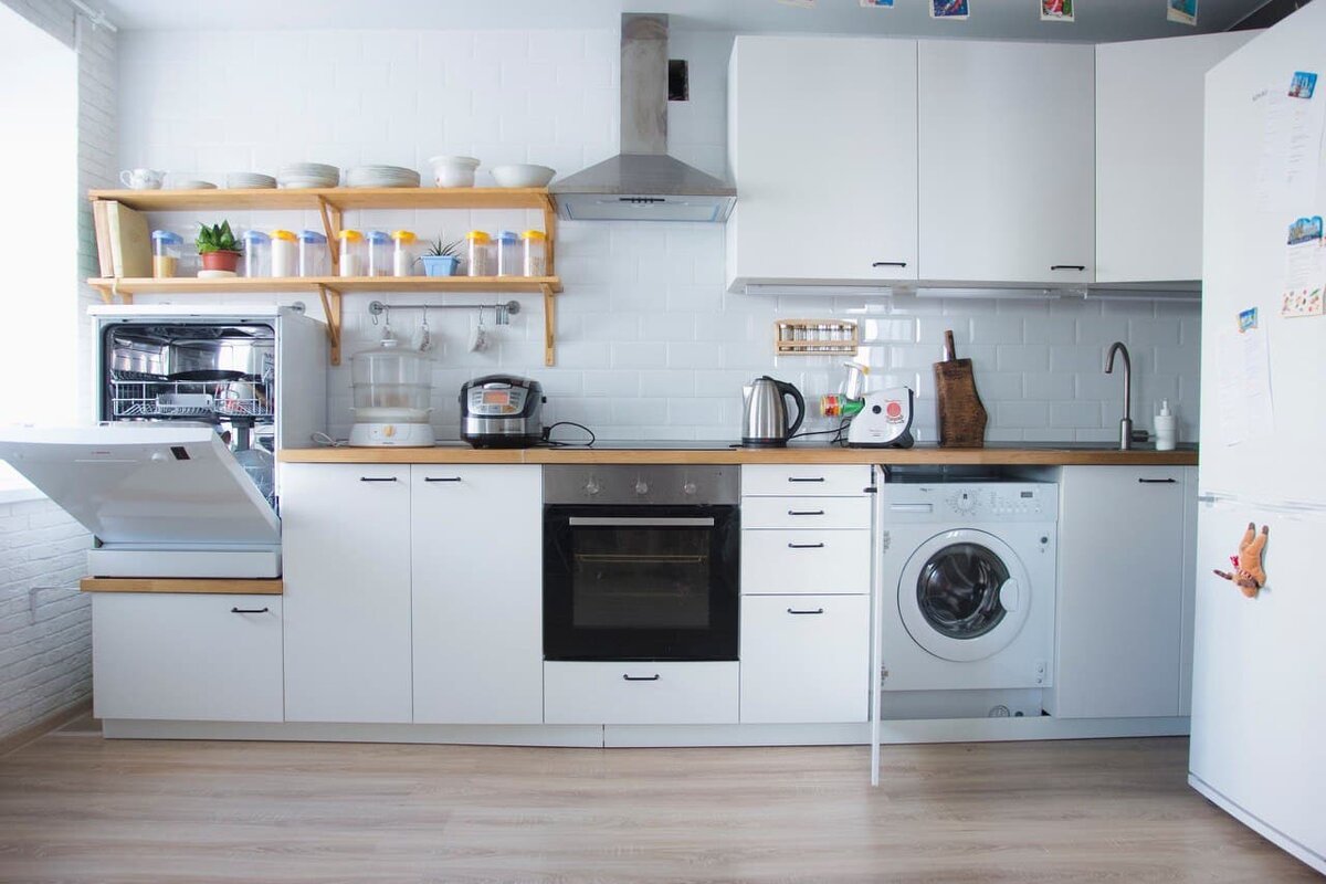 Моя кухня. Еще со старой мультиваркой.