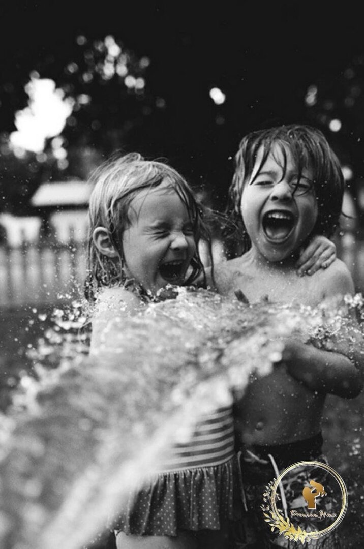 ГИПЕРАКТИВНЫЙ РЕБЁНОК 
такие детки👼🏻 всегда в движении: хватают, бросают, не реагируют на замечания, плохо концентрируют внимание

родители таких детей устают вдвойне😫мы напоминаем, что счастливые родители - это отдохнувшие родители👩🏼‍🤝‍👨🏽

для наших специалистов провести время с такими детьми не проблема🧸 они умеют находить общий язык: правильно играть и обучать📚

вот пару советов от наших профессионалов👩🏼‍🏫:
👶🏼нельзя заставлять детей сидеть спокойно! им надо предлагать двигаться, но чтобы действия были осмысленные🤸🏼‍♂ заранее придумайте много подвижных игр⚽

👶🏼уберите лишние игрушки🧸 оставьте в поле зрения 1-3 игрушки, а потом постепенно добавляйте или меняйте их

👶🏼организуйте двигательную активность: занятие бегом🏃🏻, плаванием 🏊🏼‍♂, лыжами⛷, езда на велосипеде🚴🏼, долгие прогулки🚶🏼‍♂

мы понимаем, что каждому нужно время для себя, поэтому вы можете спокойно положиться на наших нянь, которые имеют опыт работы с таким детьми🤍

вы всегда можете задать ваши вопросы и заказать услуги няни по телефону +79625879240 📲

#нянякраснодар #услугиняникраснодар #краснодар #премиумняня #няня #няняначас #няняначаскраснодар #випнянякраснодар #отдыхкраснодар #детикраснодар 