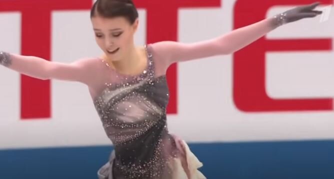 Анна Щербакова. Во время произвольной программы на командном чемпионате мира в Японии. Источник фото: YouTube канал Первого канала.