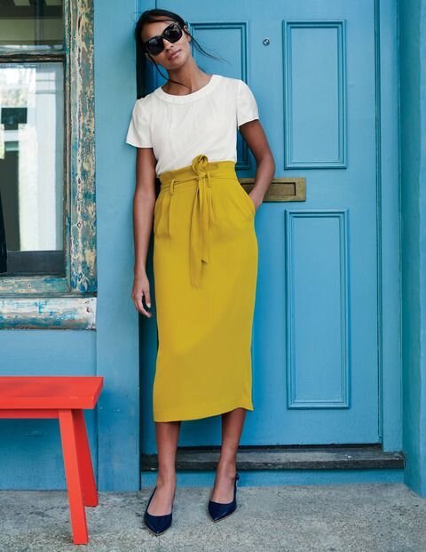 Галерея удачных образов с юбкой-карандаш современной посадки