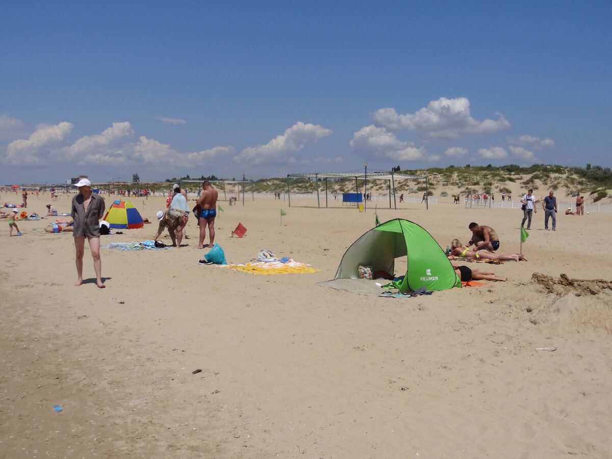 Фото взято из группы ВК "Пляжи Витязево". 