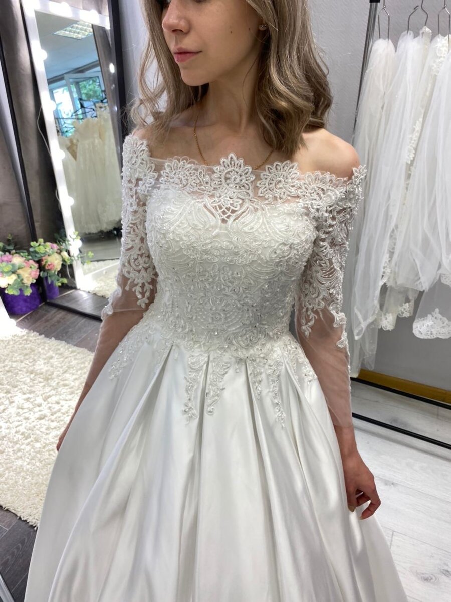 Расшитый корсет с блестками отвлечет окружающих от всех дел - Вы в центре внимания!