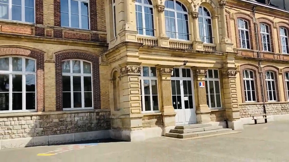 пример школьного здания