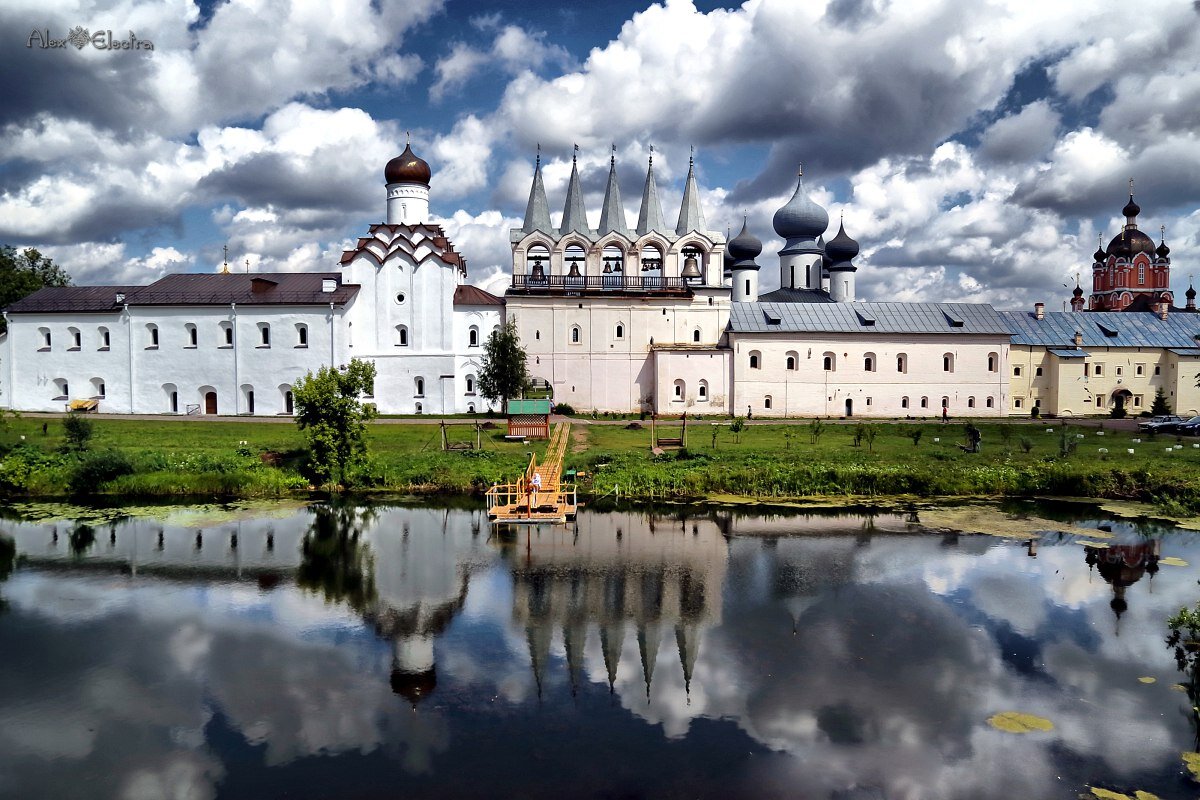 Тихвинский Богородичный Успенский монастырь панорама