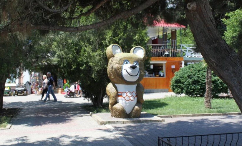 Самые лучшие парки аттракционов в Алуште