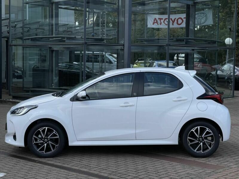 Toyota Yaris. Источник иллюстрации - Яндекс.Картинки