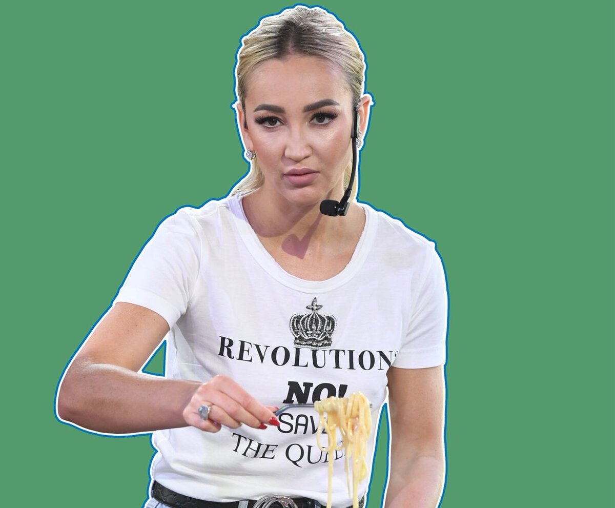 Ольга Бузова. Фото: Михаил Фролов/Архив "КП", коллаж РКП