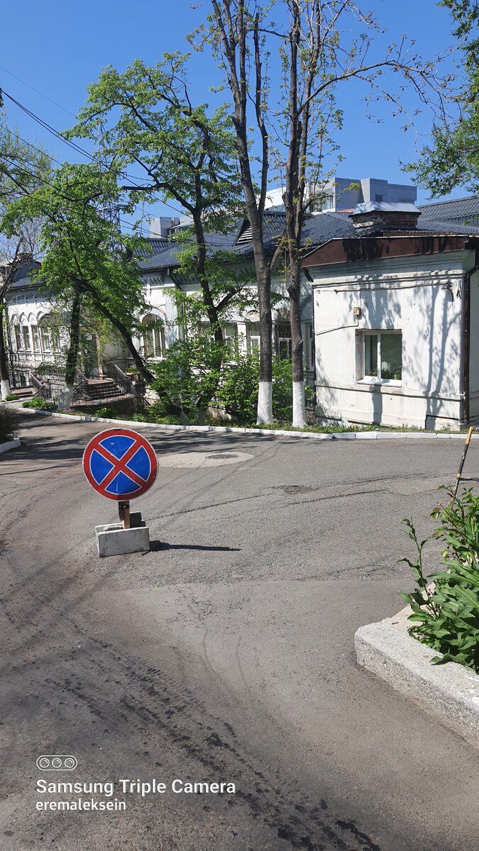 Фото: отделение неврологии с улицы.