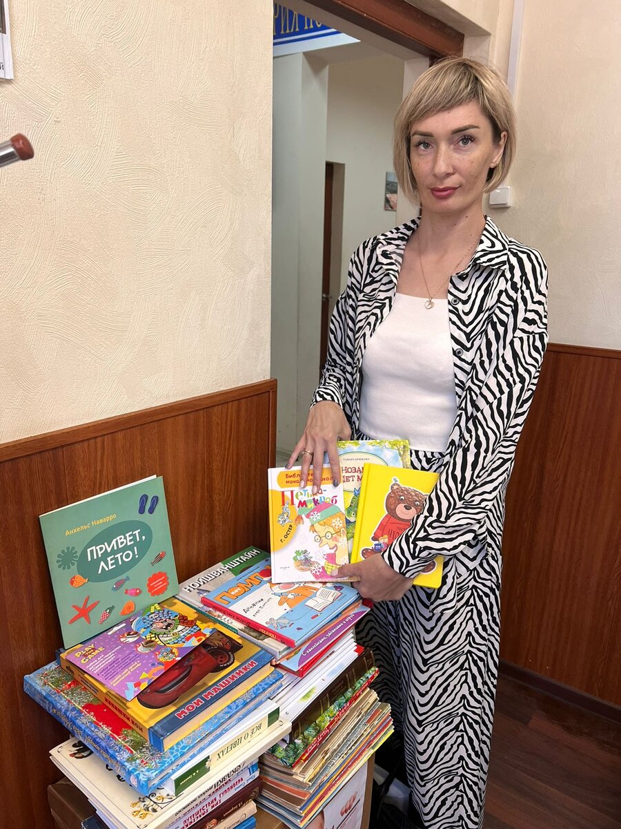 Собираем книги для библиотеке на Театральной д.2