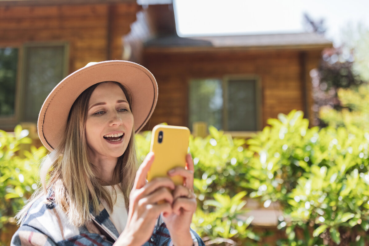    Подробно рассмотрим способы пополнить Халву и снять наличные