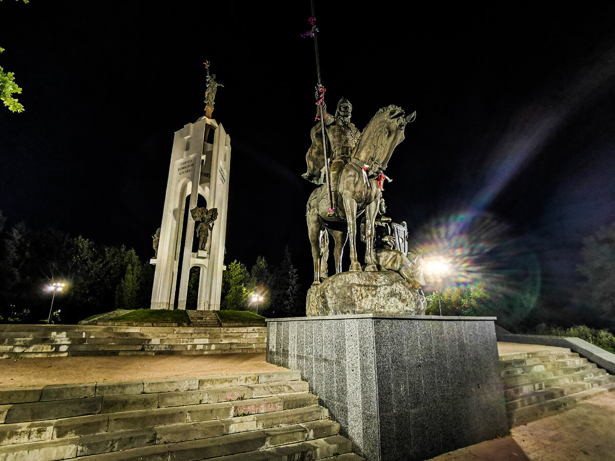 Памятник пересвету в брянске фото