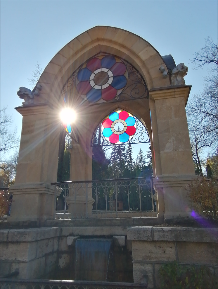 Стеклянная струя хороша в любое время года