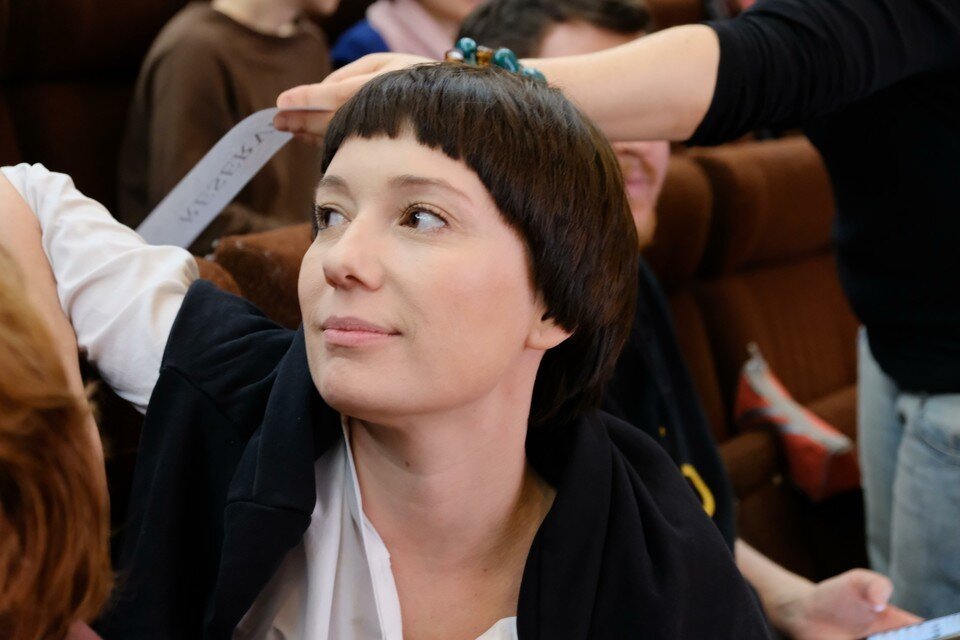     Опубликован скандальный фрагмент спектакля с Чулпан Хаматовой в Риге с бандеровским приветствием  GLOBAL LOOK PRESS