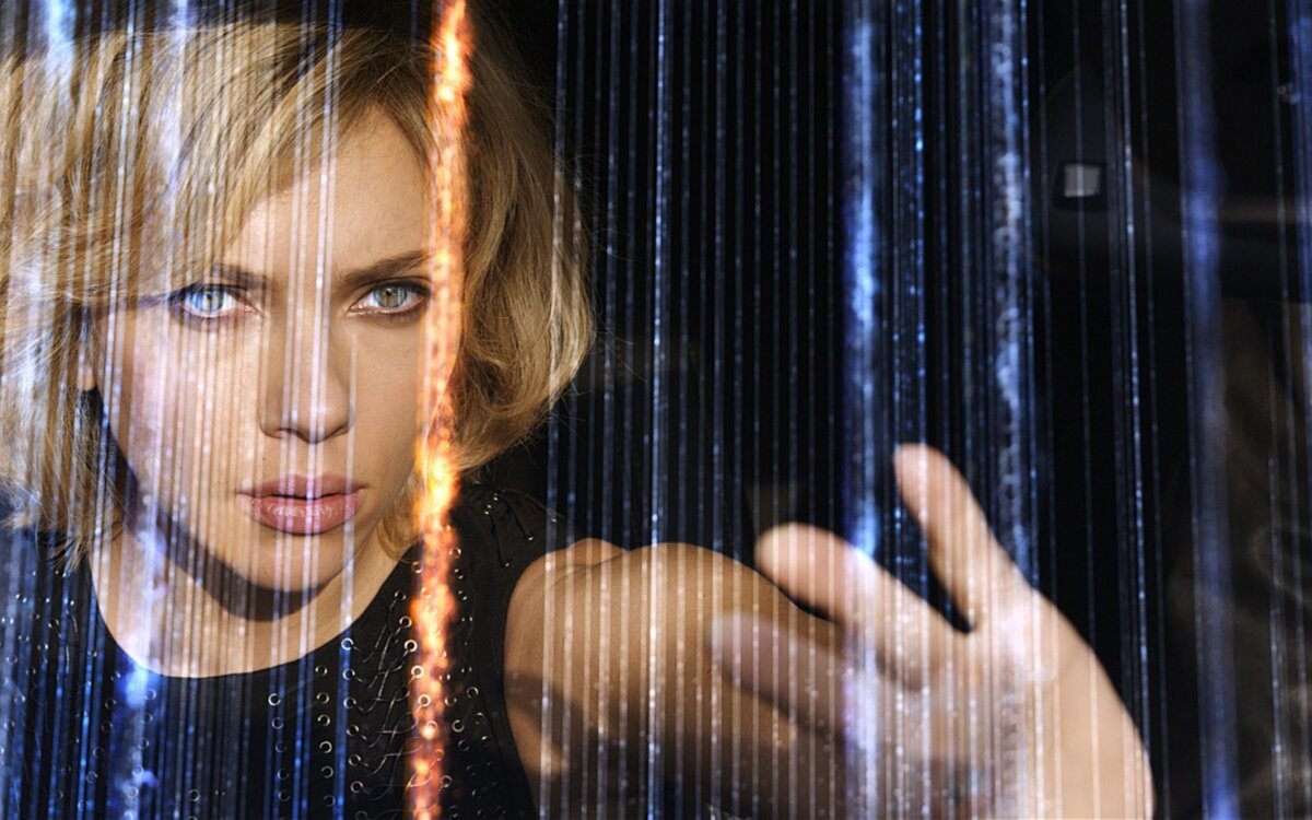 Кадр из фильма "Люси"