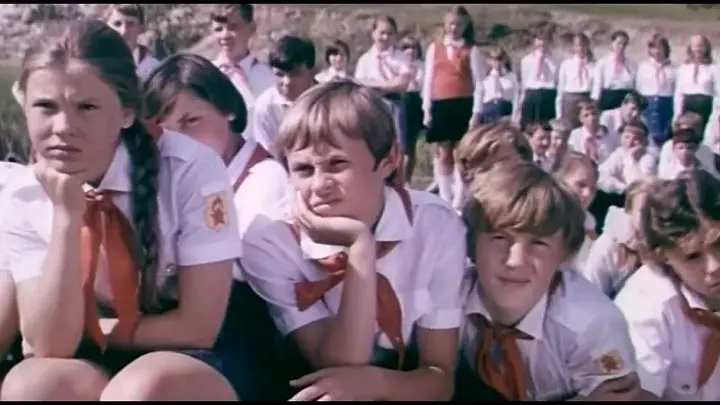 Кадр из фильма "Лесные качели" взят для иллюстрации из Яндекс Картинки.  