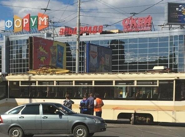 10 августа. Саратов. Тут аварии почти каждый день. Ну так,фото в копилку