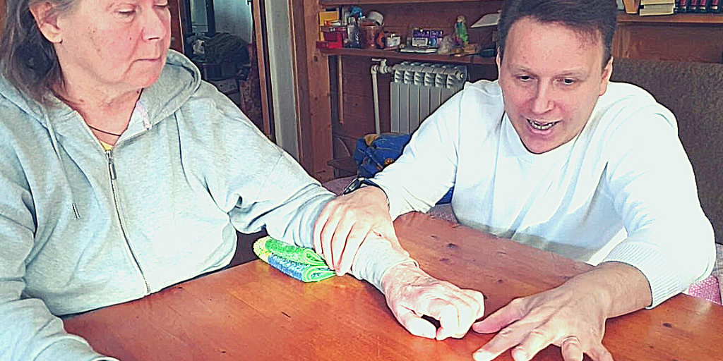 Упражнение для восстановления руки.