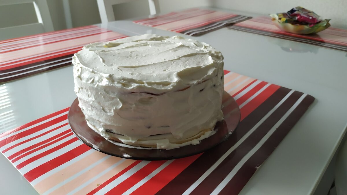 Торт "Молочная девочка", делала на первый день рождения младшего сына.