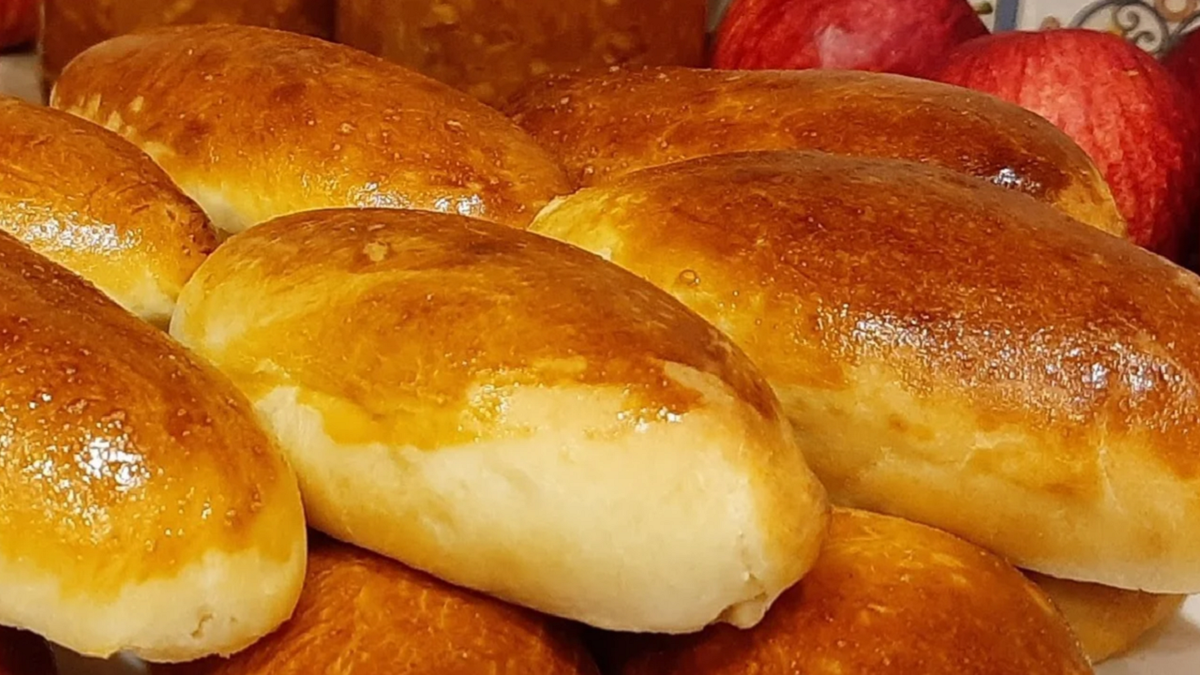Пирожки с Яблочной начинкой