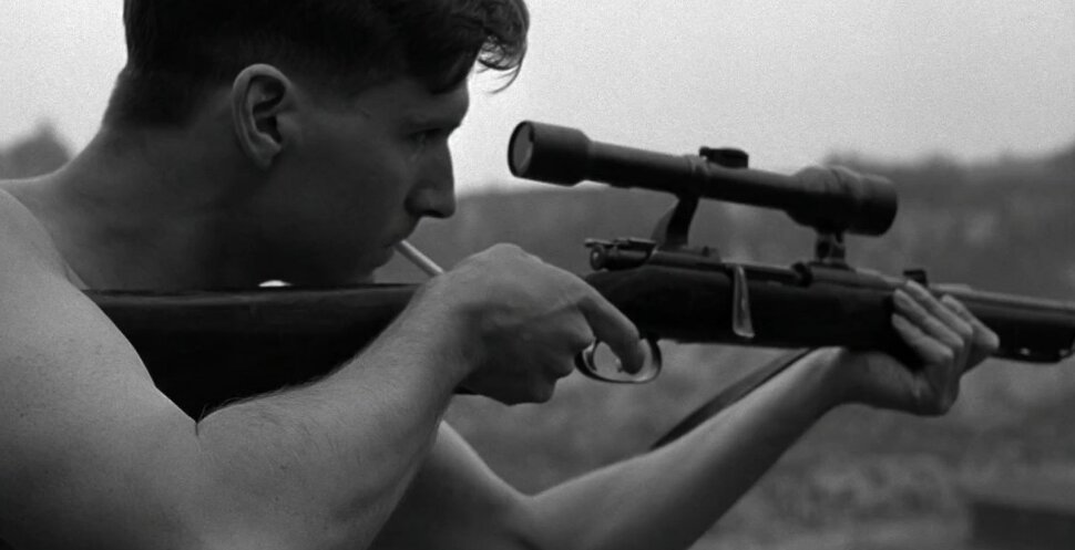 Рэйф Файнс в роли коменданта концентрационного лагеря Плашов Амона Гёта