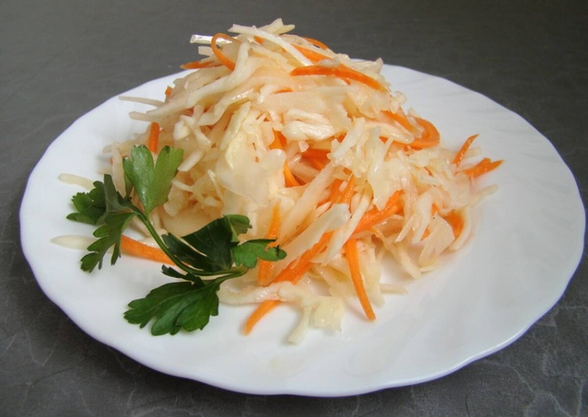 Салат витаминный из капусты и моркови с уксусом как в столовой рецепт пошаговый с фото