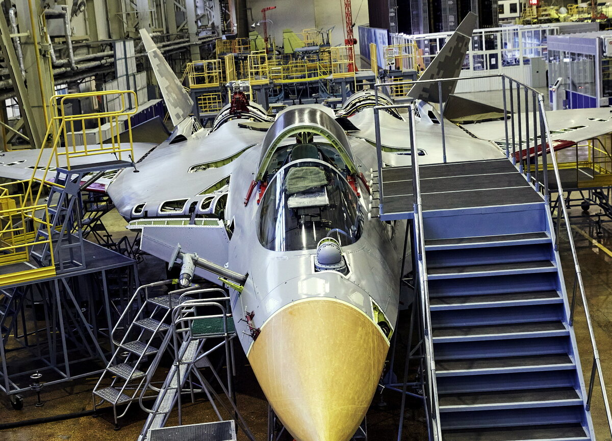 Сборочный цех Су-57
